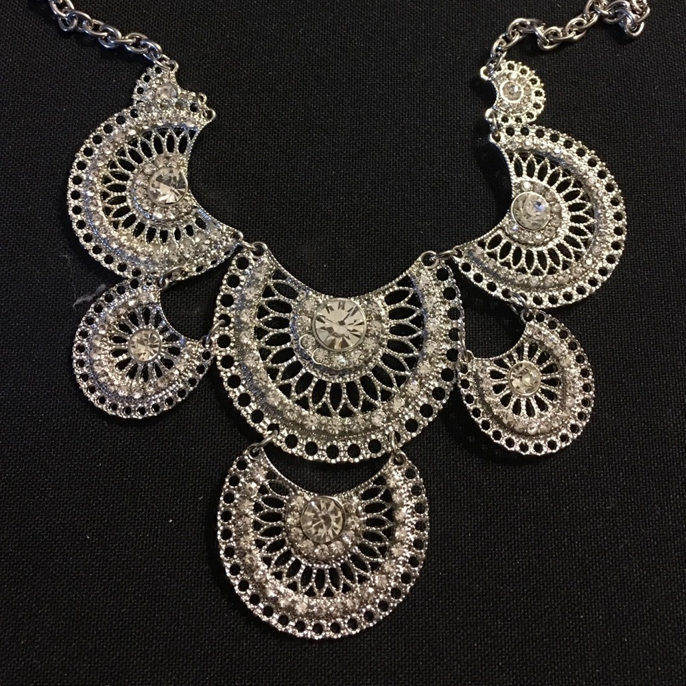 Silver tone statement necklace